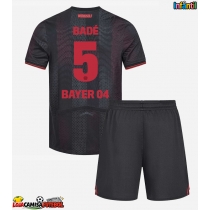 Camisa de Futebol Bayer Leverkusen Loic Bade #5 Equipamento Principal Infantil 2025-26 Manga Curta (+ Calças curtas)
